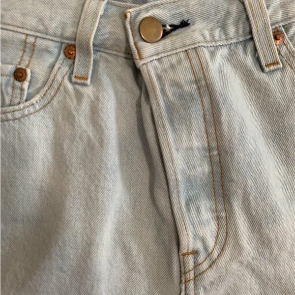 Levi's 501 Raw Hem High rise Shorts - Picture 5 of 7